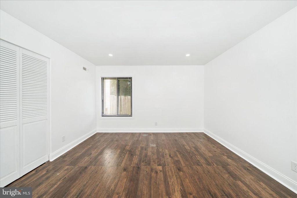 Image 26 of property listing at 10125 PRINCE PL #103-11B, Upper Marlboro, MD 20774
