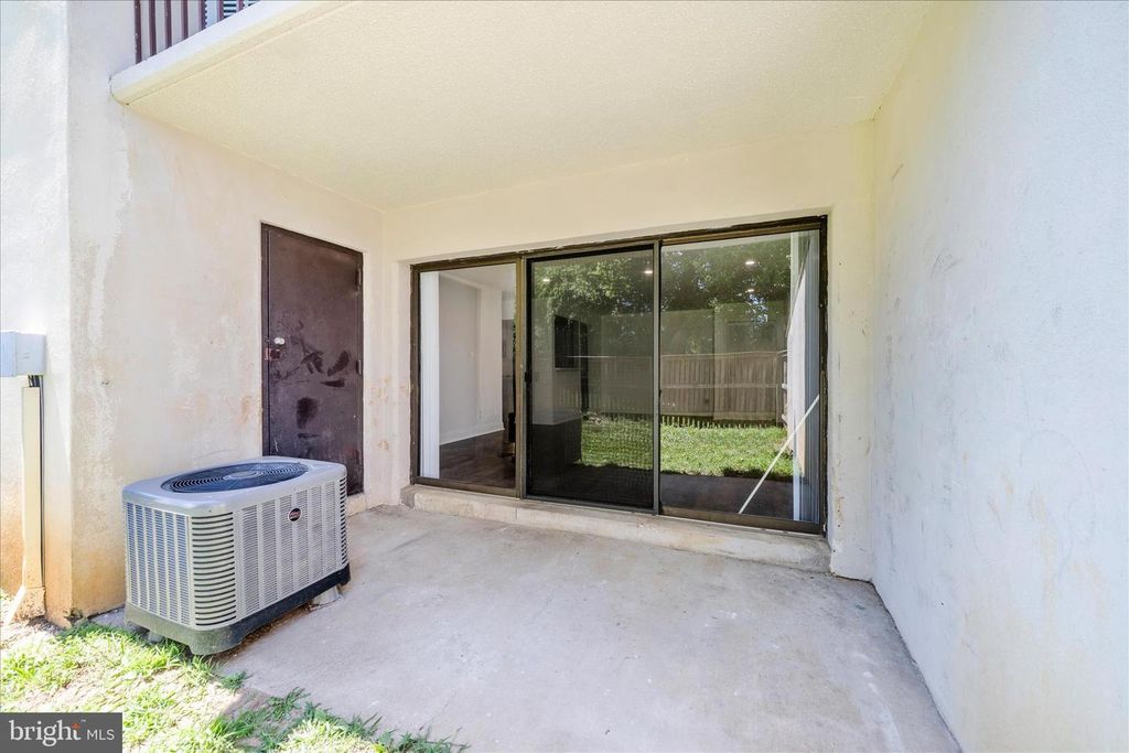Image 34 of property listing at 10125 PRINCE PL #103-11B, Upper Marlboro, MD 20774