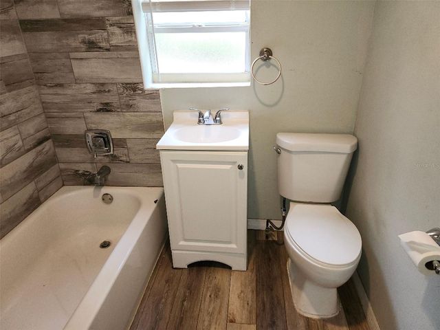 1426 10TH STREET W, Bradenton, FL 34205