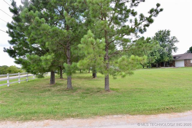 27855 S 170 Road, Henryetta, OK 74437