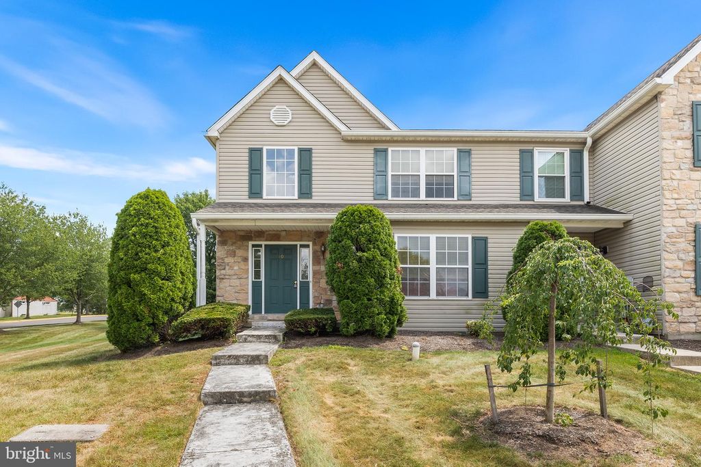 10 FAWN CT, Royersford, PA 19468