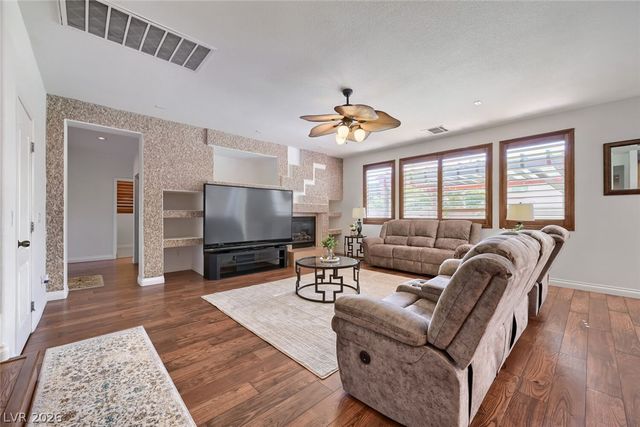 6219 Darby Creek Court, North Las Vegas, NV 89081