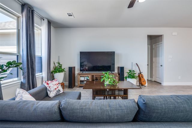 1521 Addison Drive, Lancaster, TX 75134