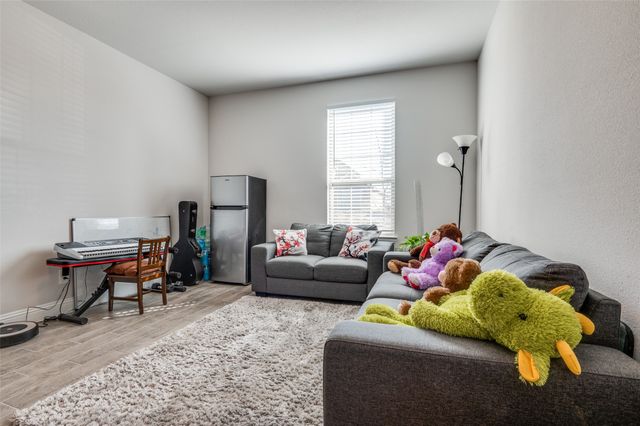 1521 Addison Drive, Lancaster, TX 75134
