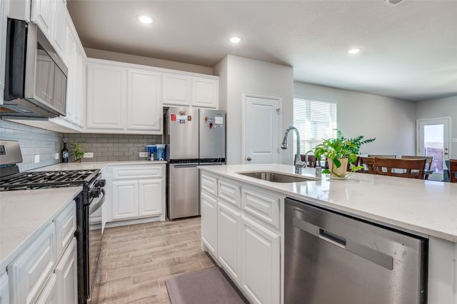 1521 Addison Drive, Lancaster, TX 75134
