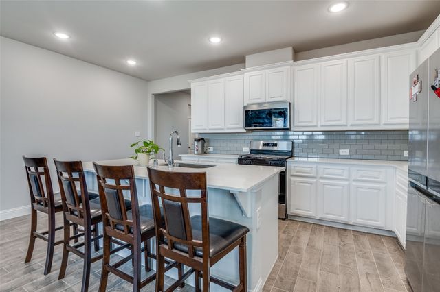 1521 Addison Drive, Lancaster, TX 75134