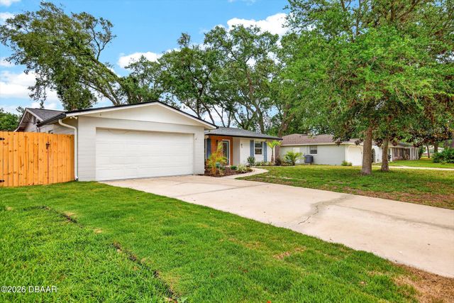 61 Merrywood Circle, Ormond Beach, FL 32174