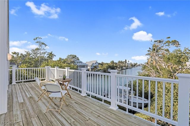 1450 Royal Poinciana DR, Sanibel, FL 33957