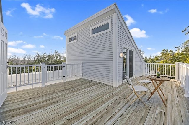 1450 Royal Poinciana DR, Sanibel, FL 33957