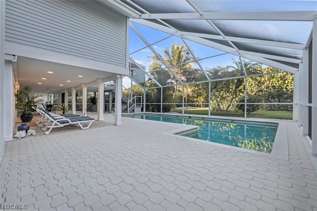 1450 Royal Poinciana DR, Sanibel, FL 33957