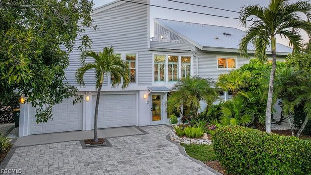 1450 Royal Poinciana DR, Sanibel, FL 33957