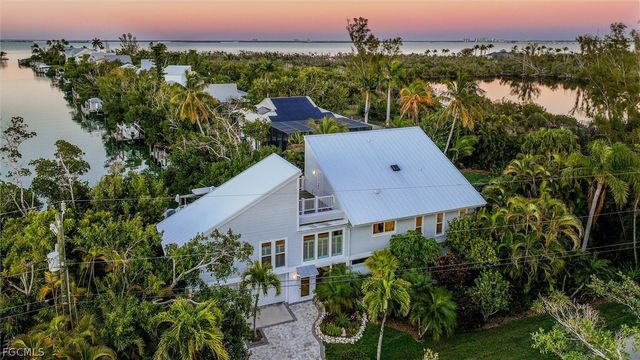 1450 Royal Poinciana DR, Sanibel, FL 33957