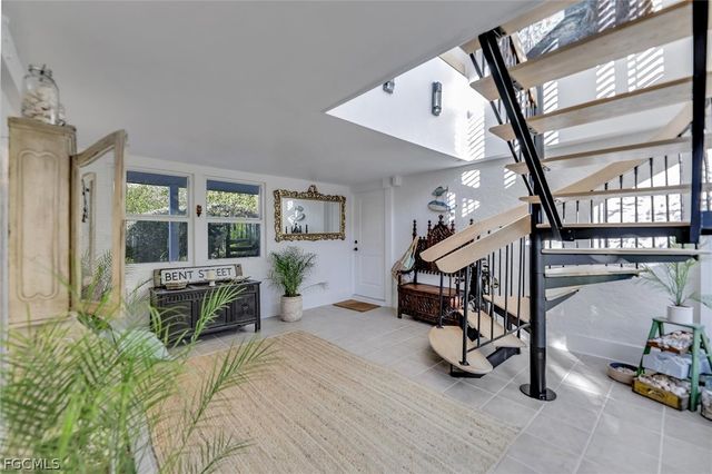 1450 Royal Poinciana DR, Sanibel, FL 33957