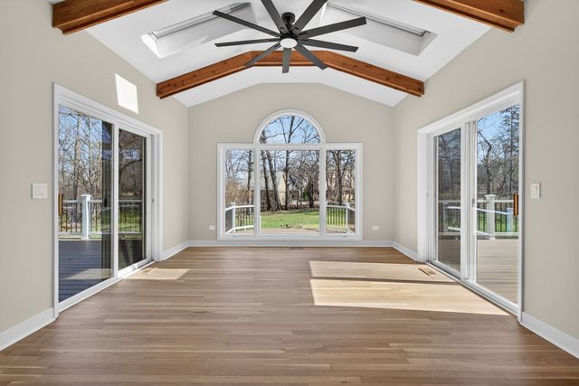 25138 N Pawnee Road, Barrington, IL 60010