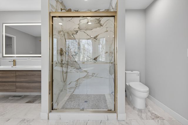 25138 N Pawnee Road, Barrington, IL 60010