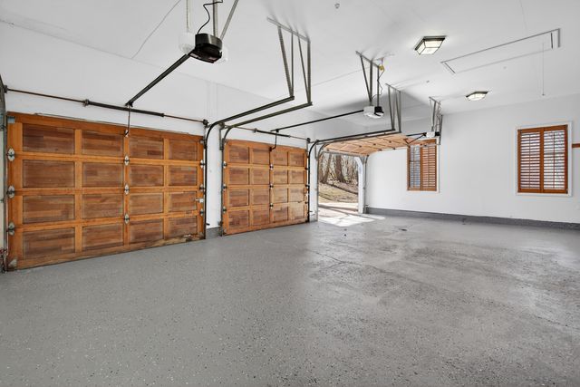 25138 N Pawnee Road, Barrington, IL 60010