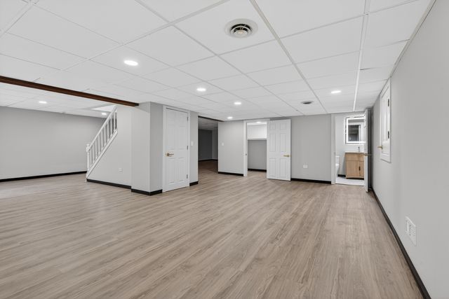 25138 N Pawnee Road, Barrington, IL 60010