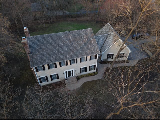 25138 N Pawnee Road, Barrington, IL 60010