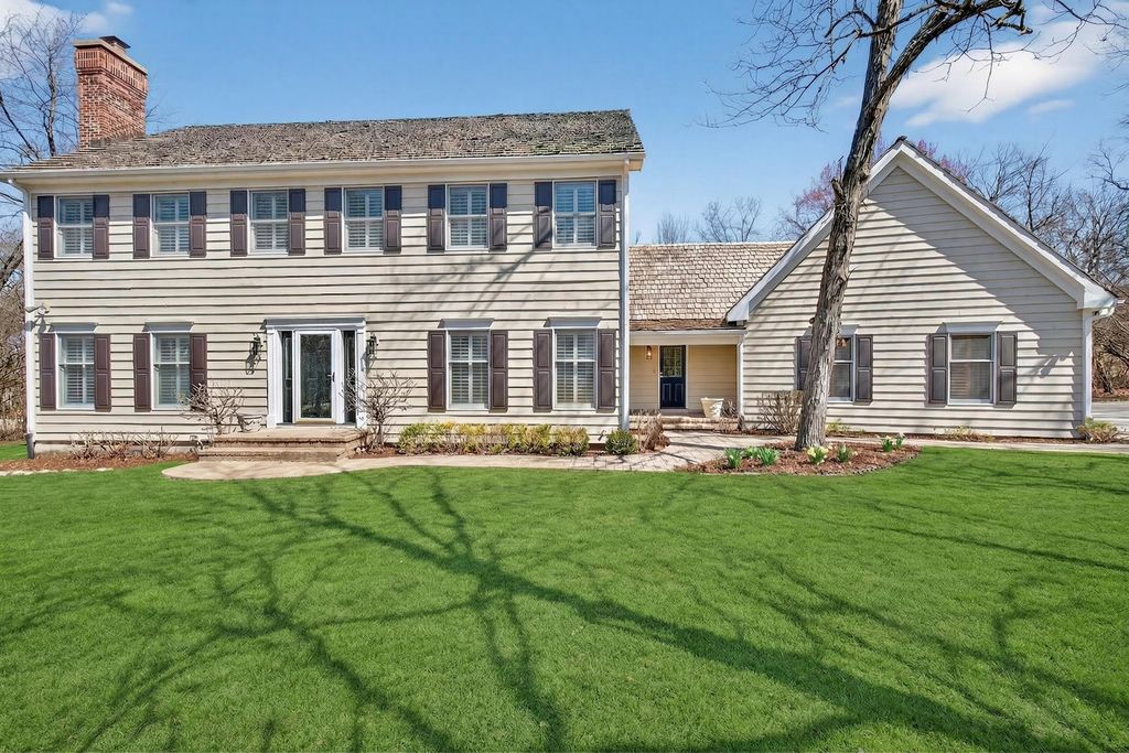 25138 N Pawnee Road, Barrington, IL 60010