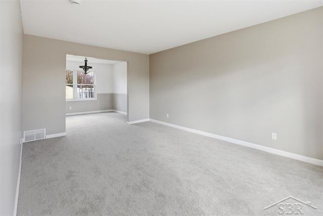 108 W Chapel Lane, Midland, MI 48640