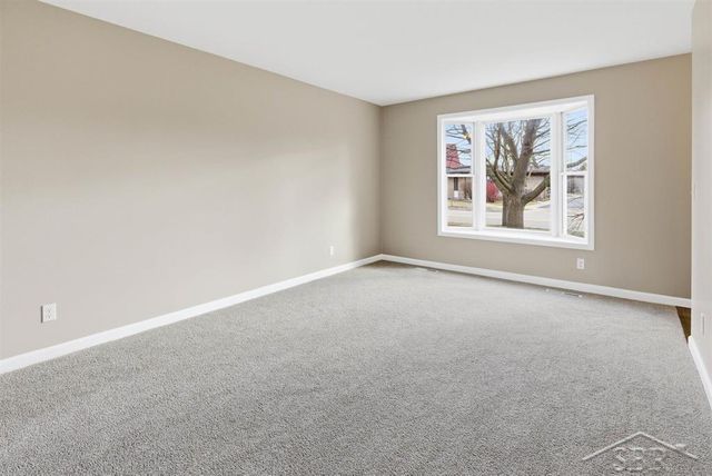 108 W Chapel Lane, Midland, MI 48640