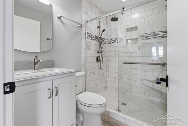 108 W Chapel Lane, Midland, MI 48640