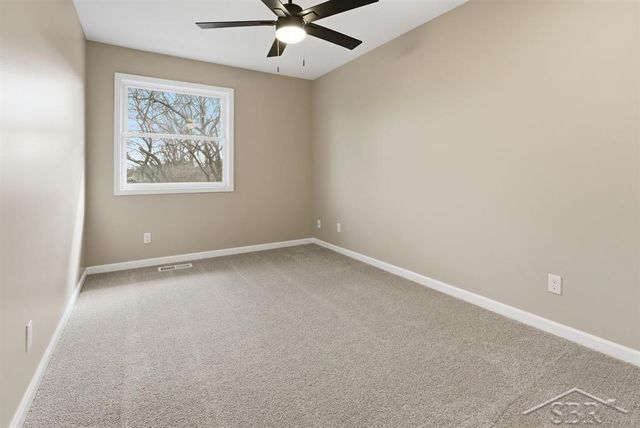 108 W Chapel Lane, Midland, MI 48640