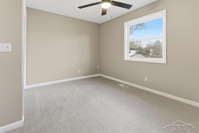 108 W Chapel Lane, Midland, MI 48640