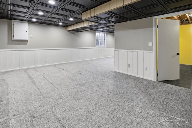 108 W Chapel Lane, Midland, MI 48640