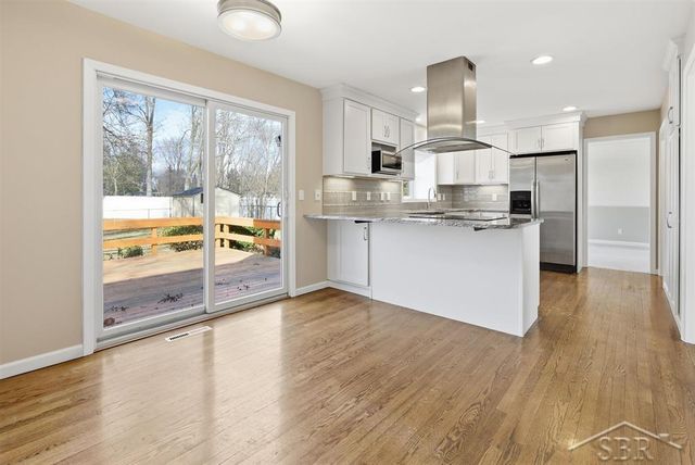 108 W Chapel Lane, Midland, MI 48640