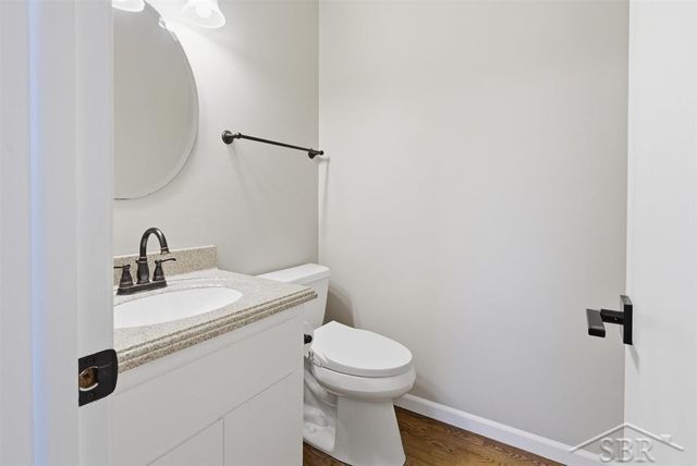 108 W Chapel Lane, Midland, MI 48640