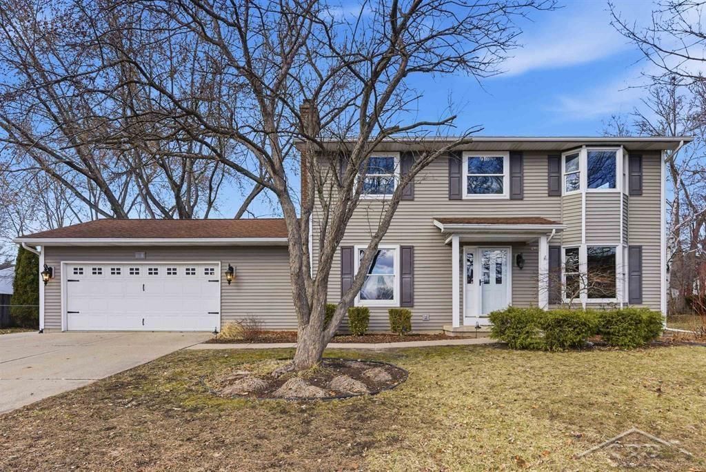 108 W Chapel Lane, Midland, MI 48640