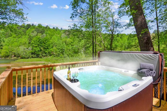 4057 Whitepath Road, Ellijay, GA 30540