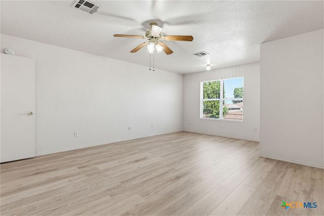 5206 Holster Drive, Killeen, TX 76549