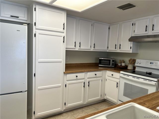 1800 Clubhouse Drive 18, Bullhead City, AZ 86442