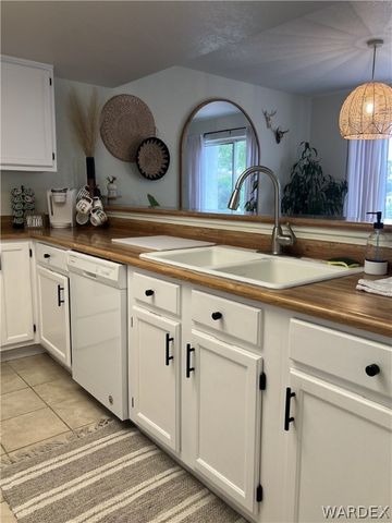 1800 Clubhouse Drive 18, Bullhead City, AZ 86442