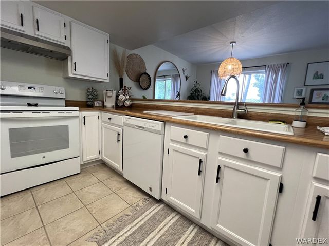 1800 Clubhouse Drive 18, Bullhead City, AZ 86442