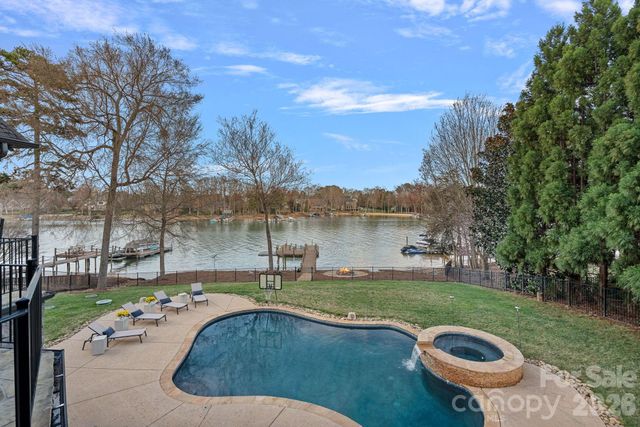 101 S Longfellow Lane, Mooresville, NC 28117