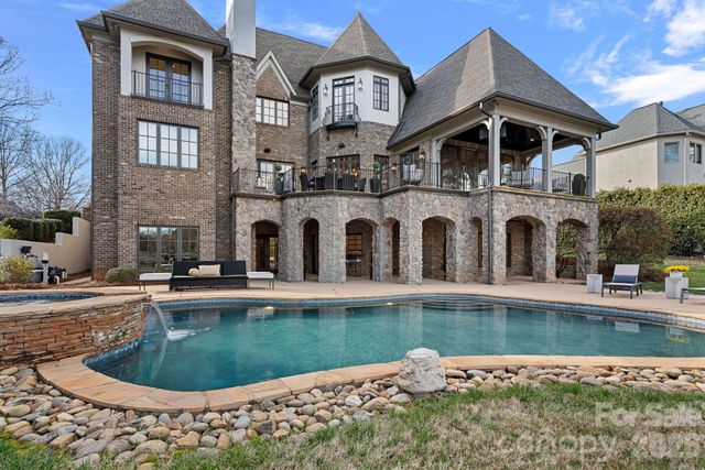 101 S Longfellow Lane, Mooresville, NC 28117