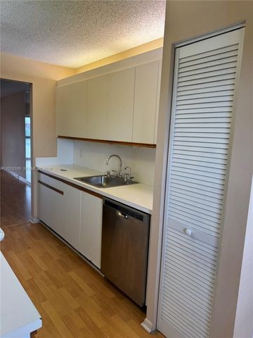 12950 SW 13th St 412D, Pembroke Pines, FL 33027