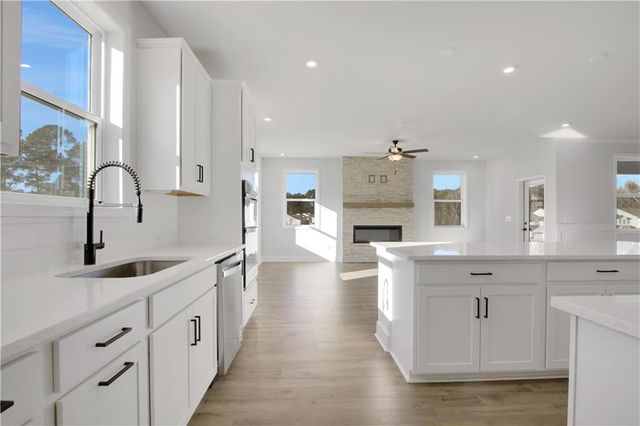 742 Crossroad Court SW, Powder Springs, GA 30127