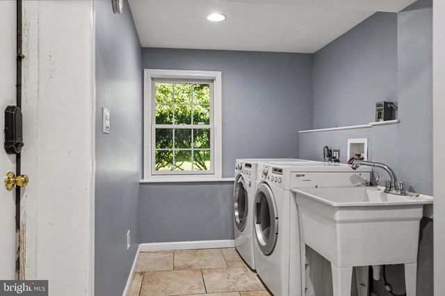 2315 WILLOW BROOK DR, Huntingdon Valley, PA 19006
