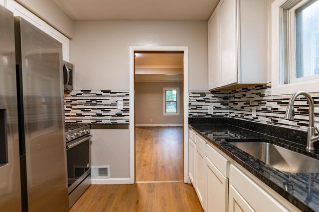 3355 Upton Avenue N, Minneapolis, MN 55412