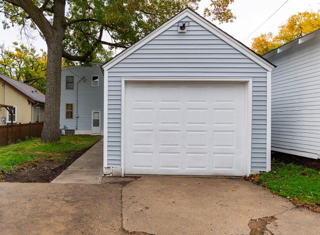 3355 Upton Avenue N, Minneapolis, MN 55412