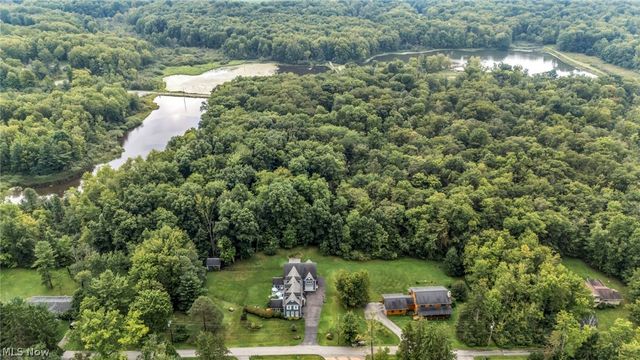 9773 Broadway Drive, Chagrin Falls, OH 44023