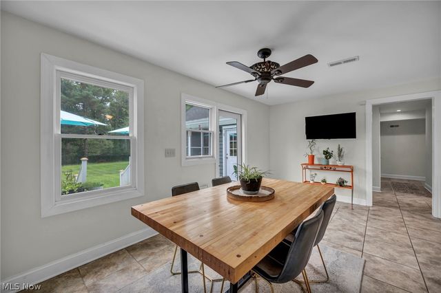 9773 Broadway Drive, Chagrin Falls, OH 44023