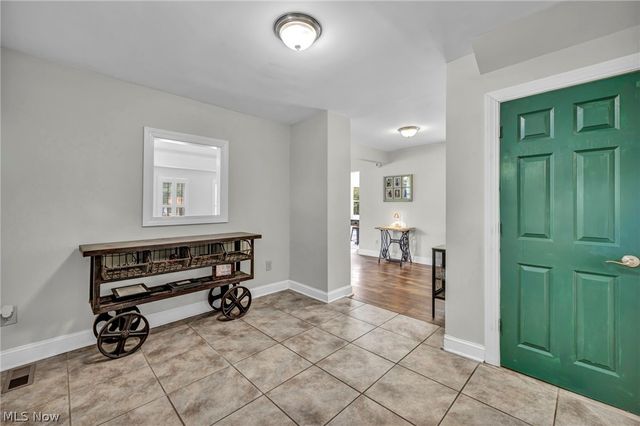 9773 Broadway Drive, Chagrin Falls, OH 44023