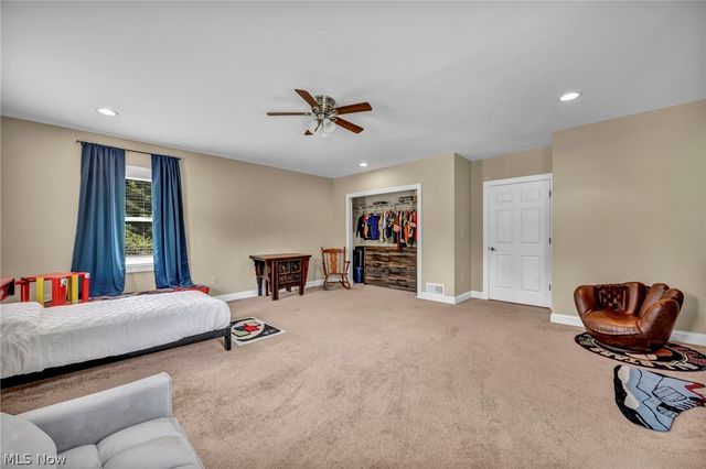 9773 Broadway Drive, Chagrin Falls, OH 44023