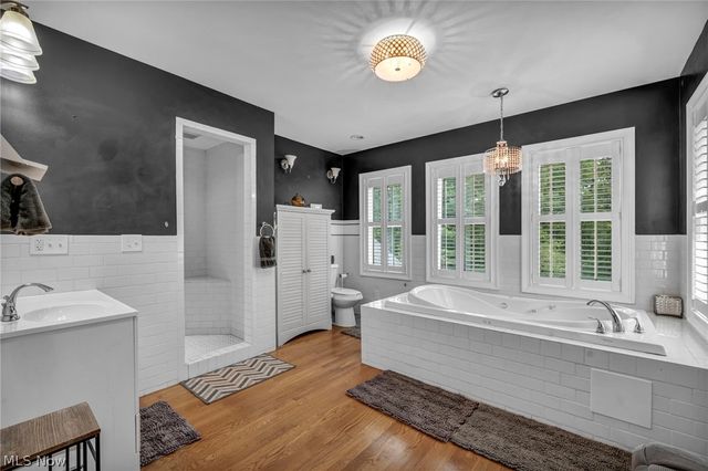 9773 Broadway Drive, Chagrin Falls, OH 44023