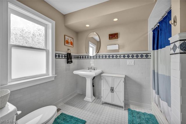 9773 Broadway Drive, Chagrin Falls, OH 44023